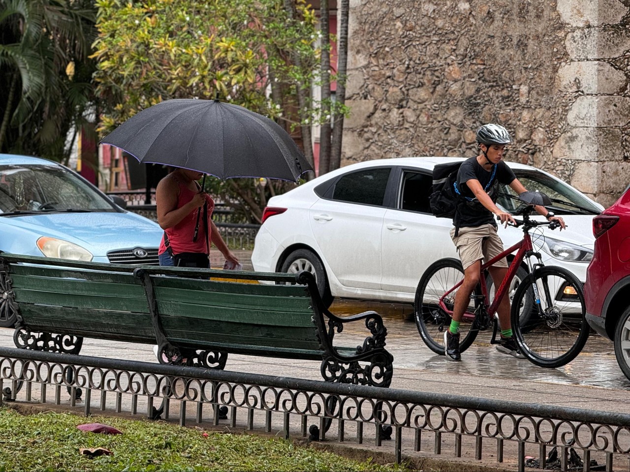 Recomiendan a los yucatecos a no salir de casa sin su paraguas o impermeable Foto: Ilustrativa