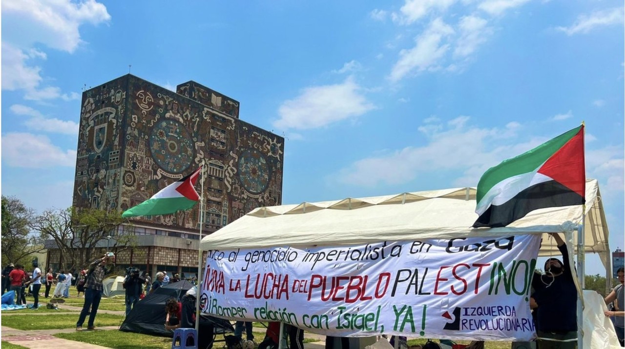 Estudiantes de la UNAM  mostraron su apoyo al pueblo palestino. Foto: @JorgeGestoso