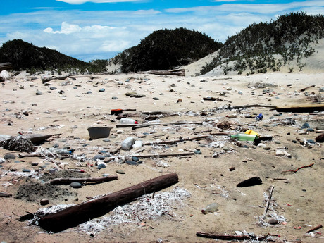 Playa Malarrimo en BCS: basurero histórico de la Segunda Guerra Mundial