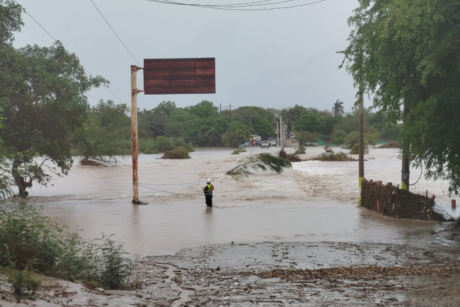 Se desborda el río Guayalejo en Llera; hay seis ejidos incomunicados