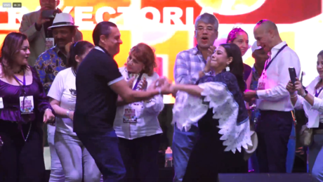 #Video, Clara Brugada sacó los pasos prohibidos en el baile de la victoria