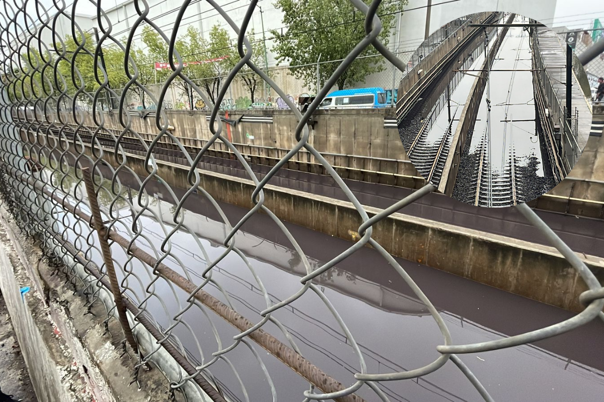 Vías del Metro de la Línea A llenas de agua por lluvia. Foto: Ramón Ramírez
