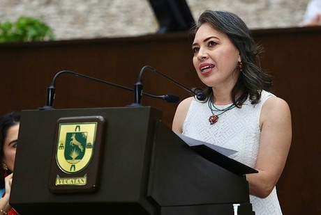 Doctora Flor Valdez Esquivel: premio a la excelencia docente en Yucatán 2024