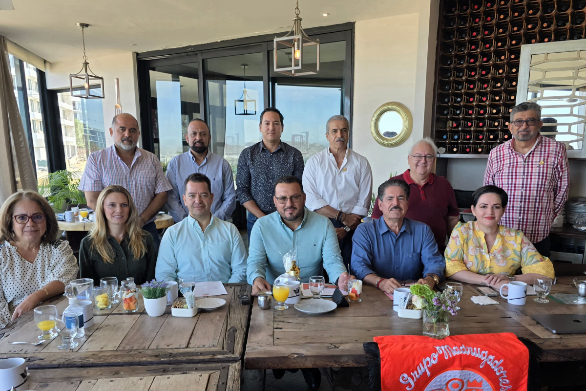 Encuentro de Grupo Madrugadores en Cabo San Lucas y OOMSAPAS. Foto: H. Ayuntamiento de Los Cabos B.C.S.