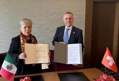 Suiza será mediador entre México y Ecuador por diferencias diplómaticas