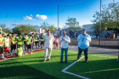 El Gobierno de Escobedo impulsa el deporte con nueva cancha de futbol rápido