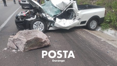 Deslave provoca muerte de un viajero en Supercarretera Durango - Mazatlán