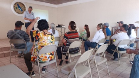 Imparten conferencia sobre Técnica de Fermentación del Nopal en Indé, Durango