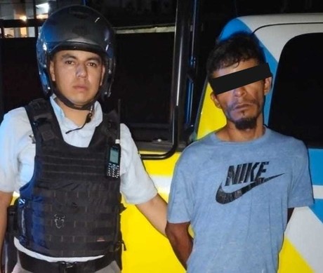 Detienen a hombre por asaltar a peatón en Monterrey