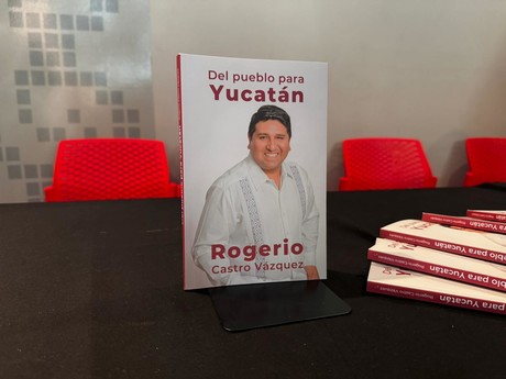 Presenta Rogerio Castro su libro “Del pueblo para Yucatán”