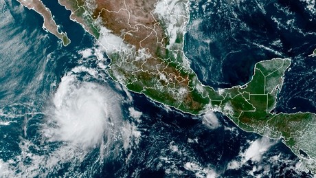 Temporada de Huracanes se intensifica: Tormentas en el Atlántico y el Pacifico