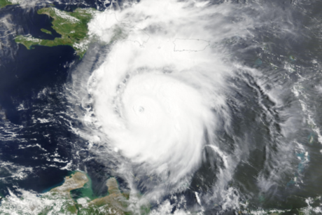 Tormenta tropical Beryl podría tocar tierra como huracán en el sur de Texas