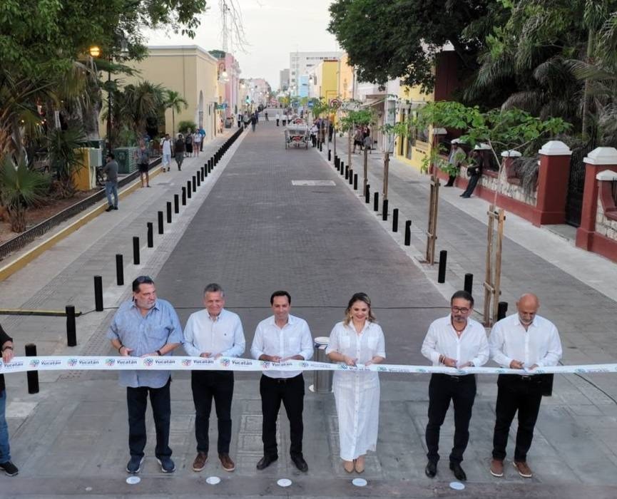 Mauricio Vila inaugura el Corredor Turístico y Gastronómico de la calle 60 y 47 en Mérida. Foto: Ayuntamerida