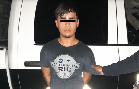 Cae joven por posesión de presunta droga en Juárez, Nuevo León