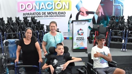 Oxxo dona aparatos de movilidad a duranguenses con discapacidad motriz