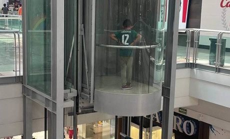 Niño de 10 años queda atrapado en elevador de Galerías Laguna en Torreón