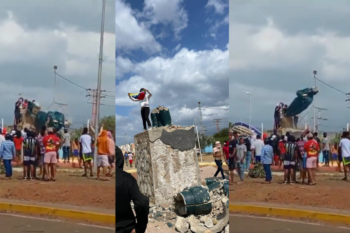 Manifestantes derribando estatua de Hugo Chávez en el Estado Falcón de Venezuela. Foto: Captura de pantalla