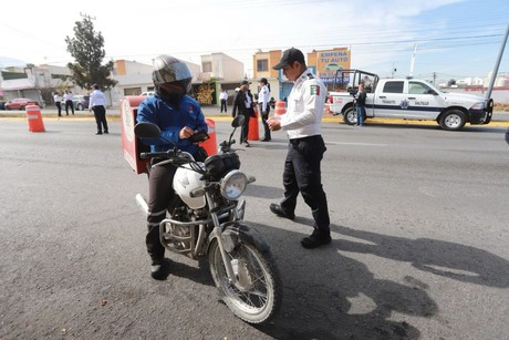>Retiran 100 motocicletas de circulación en Saltillo en operativos