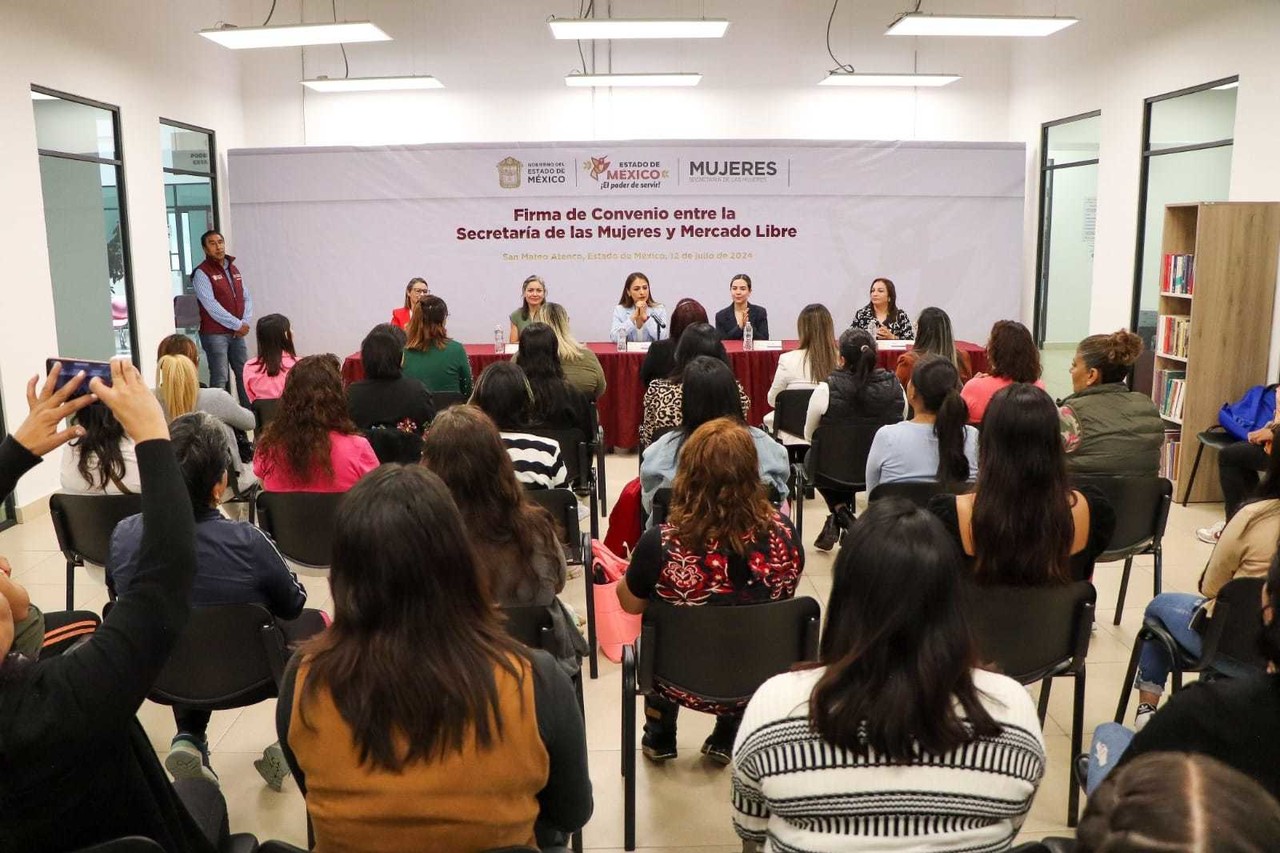 El objetivo de la capacitación es que las mujeres puedan emprender a través del uso del internet. Imagen: GEM