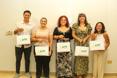 Estudiantes de la UTM viajarán a Chile, Colombia y Perú tras ganar una beca
