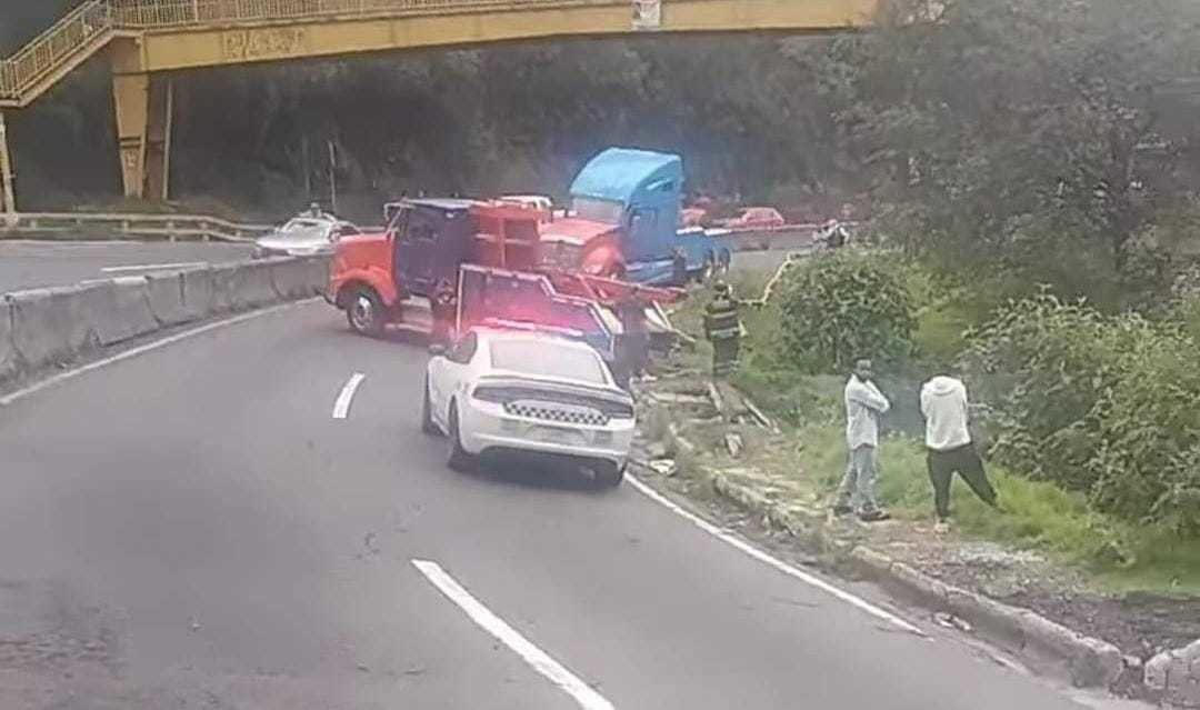 Accidente en la México-Toluca causa congestión vehicular. Foto: RRSS