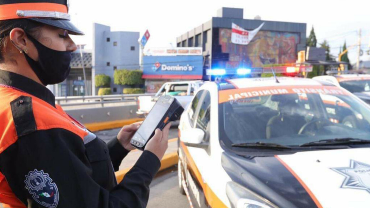 Las multas electrónicas serán aplicadas por mujeres en todo el municipio. Foto: Gob. De Naucalpan