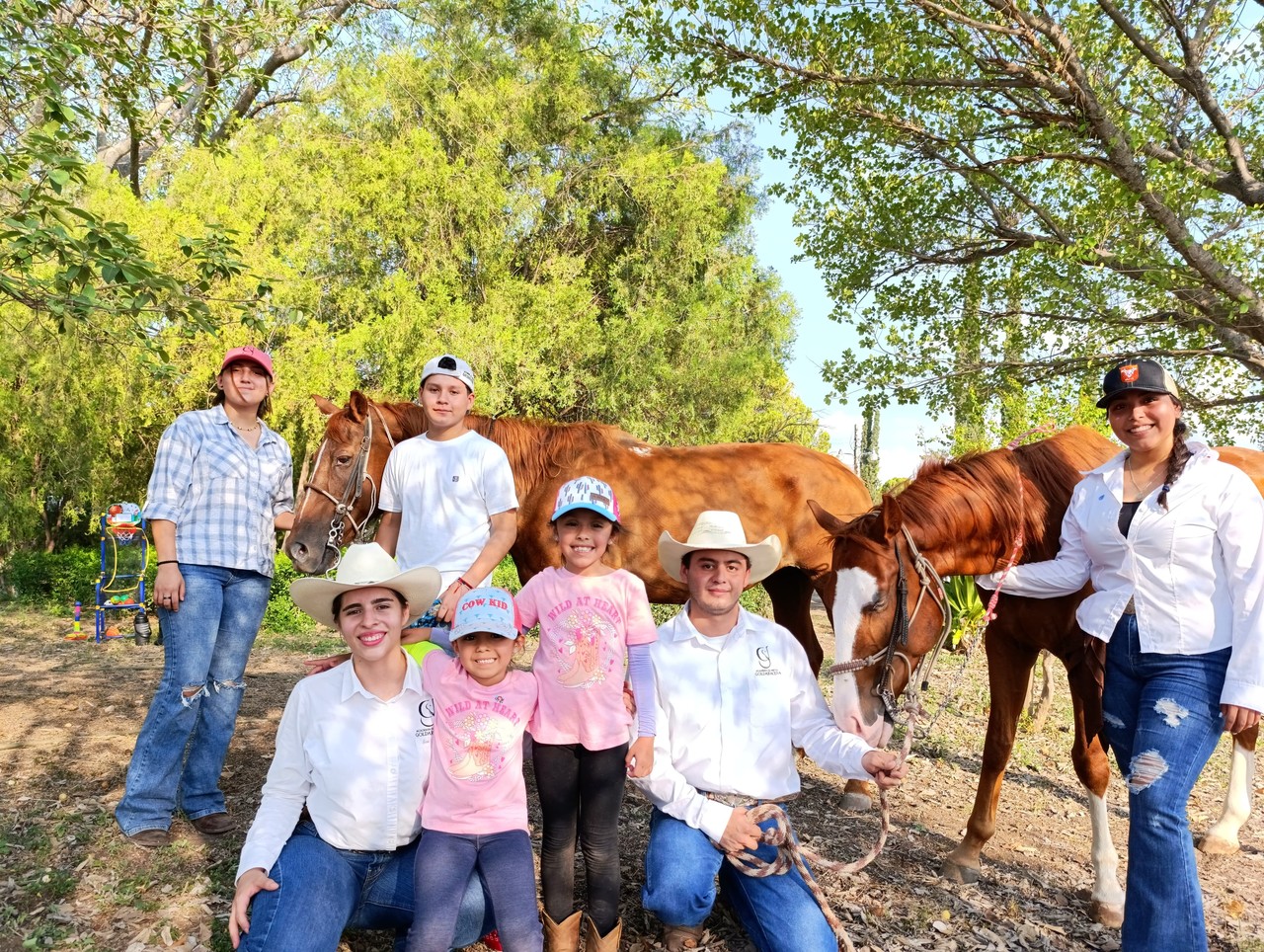 Los jóvenes inscritos podrán aprender sobre los caballos, convivir con ellos y aprender de la vida en el rancho.