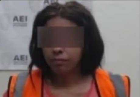 Arrestan a mujer que encadenaba a sus hijas en Chihuahua