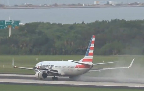 American Airlines: Explotan neumáticos del vuelo 590 (VIDEO)