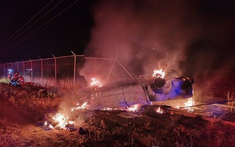 Volcadura e incendio ocurrido en Canatlán deja un joven muerto
