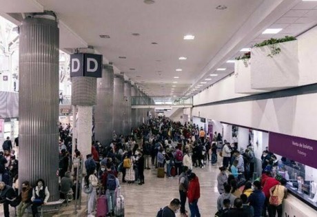 Aeropuerto Internacional de la CDMX alerta sobre cambios por el huracán Beryl