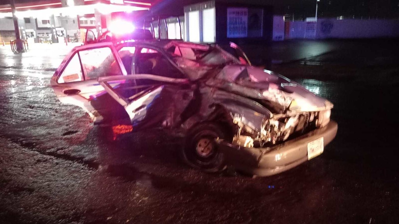 En el accidente murió una mujer de 40 años de edad. Foto: Especial.