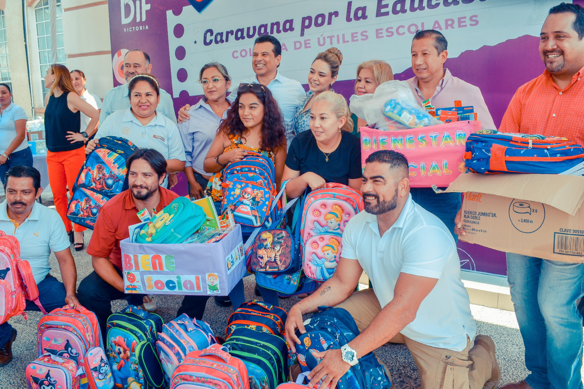 La colecta de útiles escolares superó las expectativas de las autoridades municipales. Foto: Ignacio Aceves