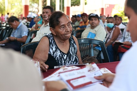 AMLO garantiza pensión a adultos mayores mexicanos en Estados Unidos