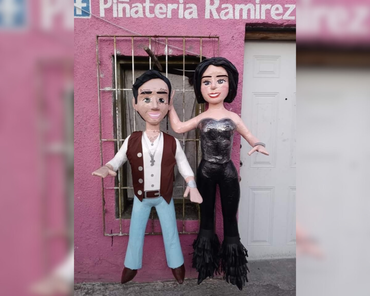 Piñatas de Ángela Aguilar y Christian Nodal hechas por Piñatería Ramírez. Foto: Piñatería Ramírez
