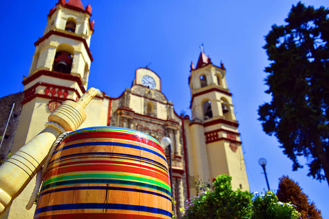 San Antonio La Isla es un municipio dedicado a la creación de juguetes de madera. Imagen: SecTur