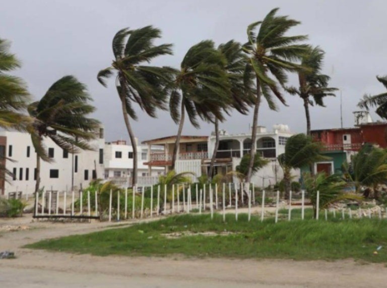 La onda tropical número 8 ha causado varias lluvias fuertes en Chiapas. Foto: MSN.