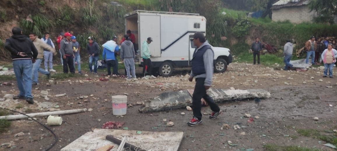 De los siete lesionados, cuatro requirieron ser llevados a un hospital para ser atendidos. Foto: PC de Edomex