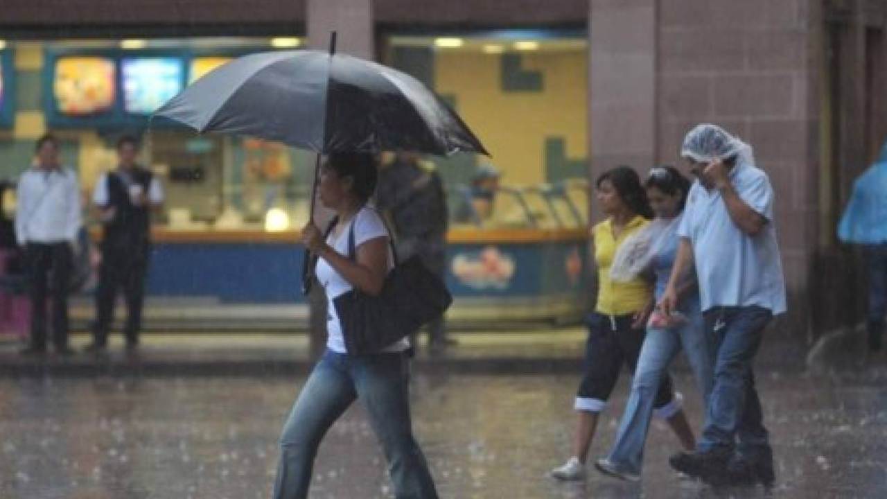 Las lluvias se pronostican acompañadas de granizo, toma tus precauciones. Foto: TVC / Ilustrativa