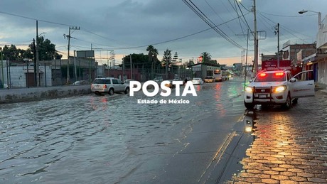 Ecatepec: Retrasos en el Mexibús, avenidas bajo el agua