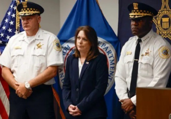 Kimberly Cheatle, directora del servicio secreto en conferencia con la policía de Nueva York. Foto: New York Times