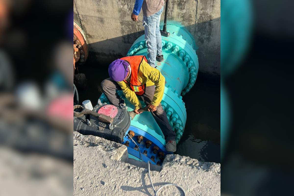 Estas labores forman parte de un proyecto integral de mantenimiento que busca mejorar el suministro de agua potable en la capital del estado. Foto: Agencia