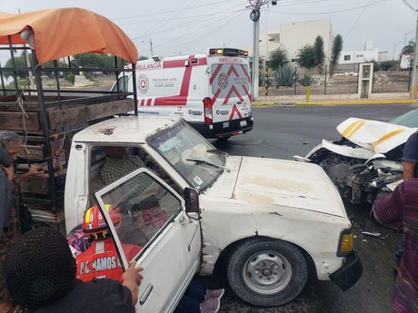 Accidente frente a Dinolandia en Ramos Arizpe deja 2 lesionados