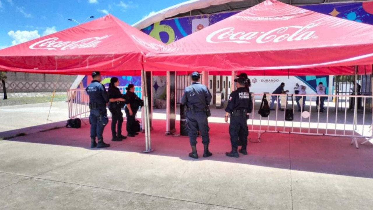 Los elementos de seguridad cuidando los accesos a la Feria Nacional Francisco Villa Durango 2024. Foto: Facebook/ SSP.