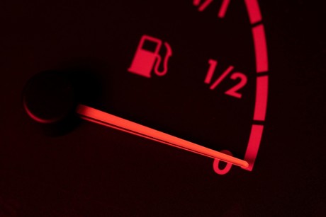 ¿Tu vehículo está gastando más gasolina? Aquí hay unos consejos para ahorrar