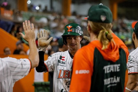 Diablos vence a Leones de Yucatán  en Kanasín en el primer juego de la serie