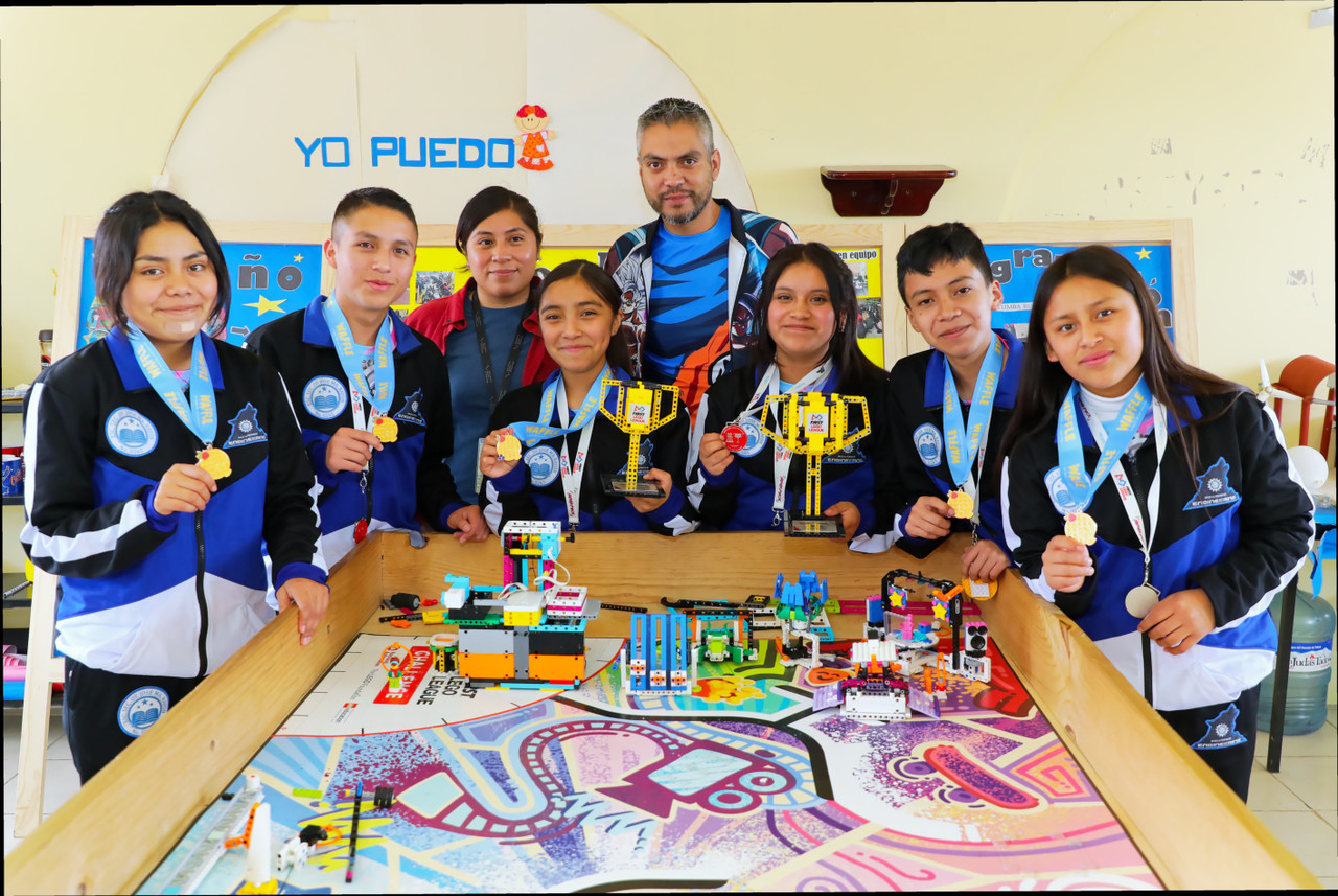 Representan a México en la competencia de robótica con un proyecto presentado tres lenguas: español, inglés y otomí. Imagen: GEM