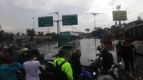 Inundaciones ahogan a varios municipios del Estado de México (VIDEO)