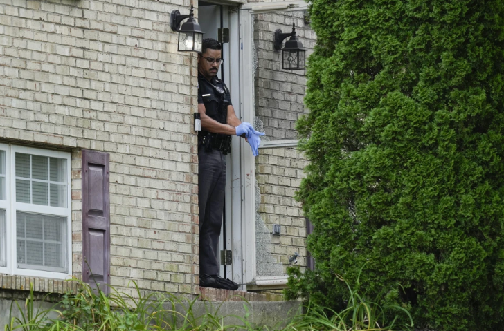 Cuatro personas murieron y tres resultaron heridas en un tiroteo. Foto. . (AP Foto/Carolyn Kaster)