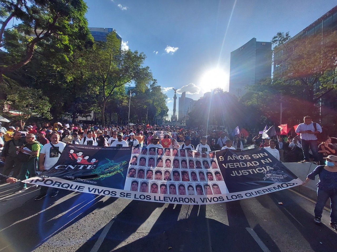 Marcha por los 43 Normalista de Ayotzinapa. Foto: Archivo de @ANUEE_MX